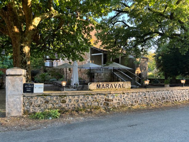 萨拉费曼德马拉瓦尔住宿加早餐旅馆-旅行者