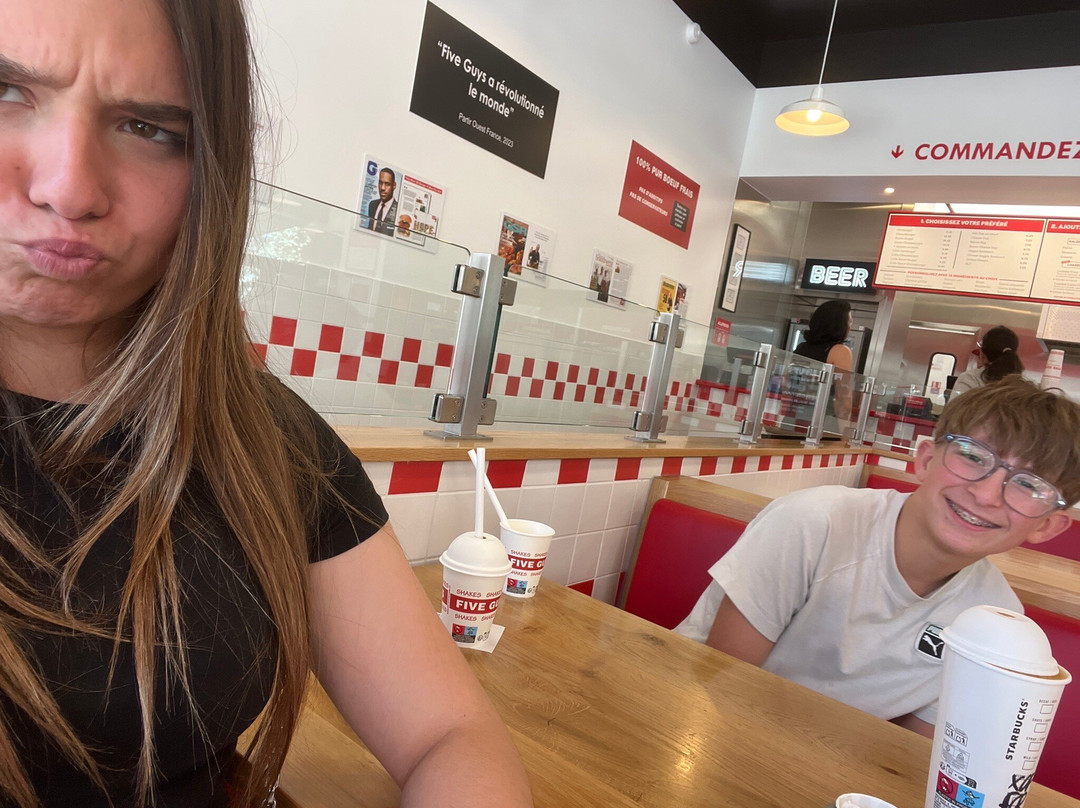 Five Guys Burgers and Fries Miramas Outlet