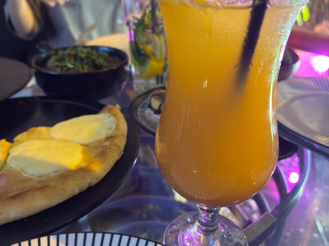 LEMI Lounge Bar