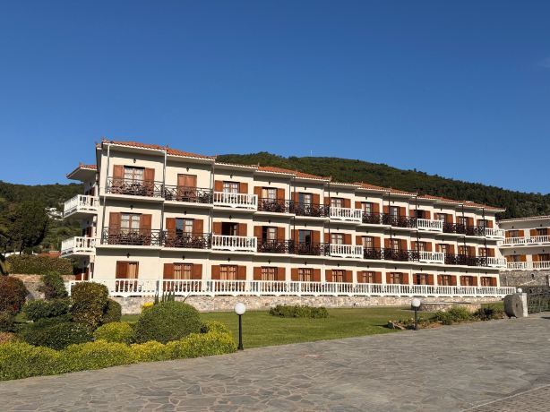 阿伊奥罗斯酒店-旅行者