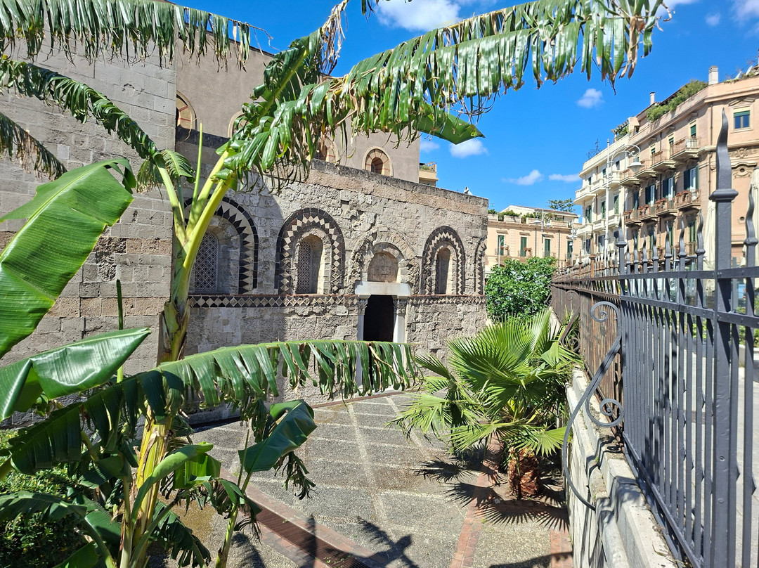 Chiesa Santissima Annunziata dei Catalani-墨西拿必去景点
