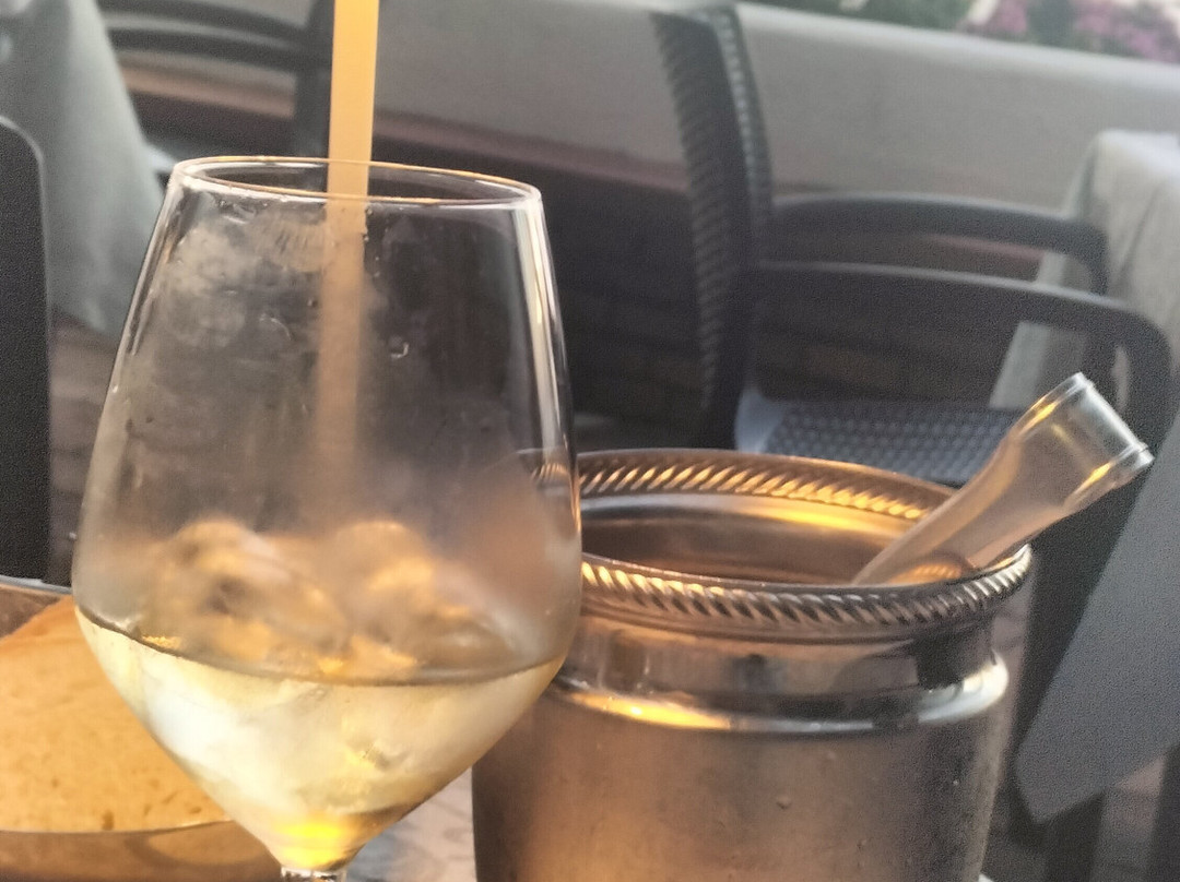 甘比亚诺酒店主图