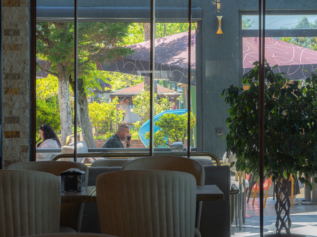 Rengin Cafe