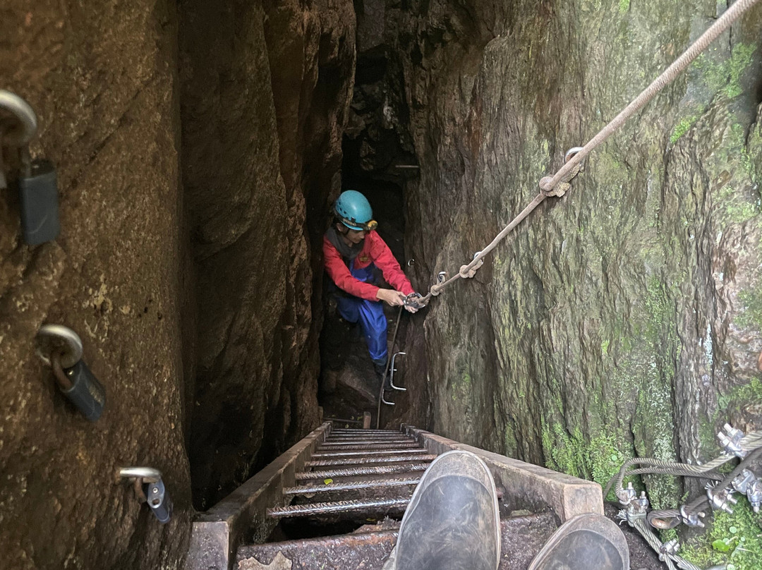 Cornwall Underground Adventures-圣贾斯特必去景点