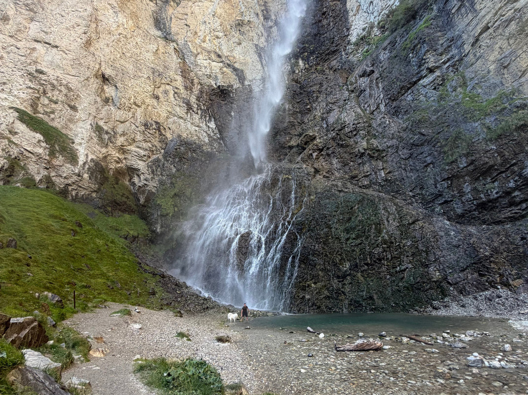 Cascade de Saint-Benoit-Avrieux必去景点