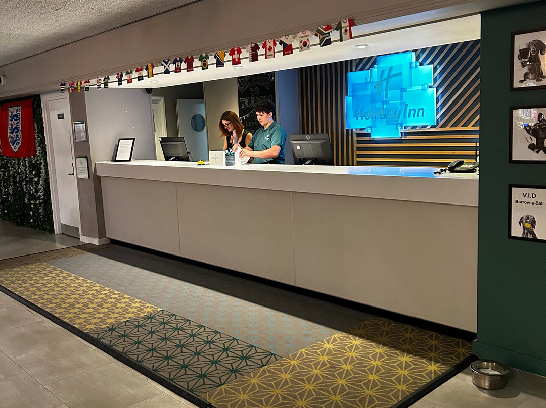 Holiday Inn 陶顿M5，JCT.25主图