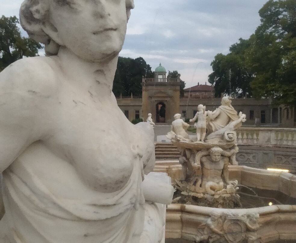 Villa Visconti Borromeo Litta-拉伊纳泰必去景点