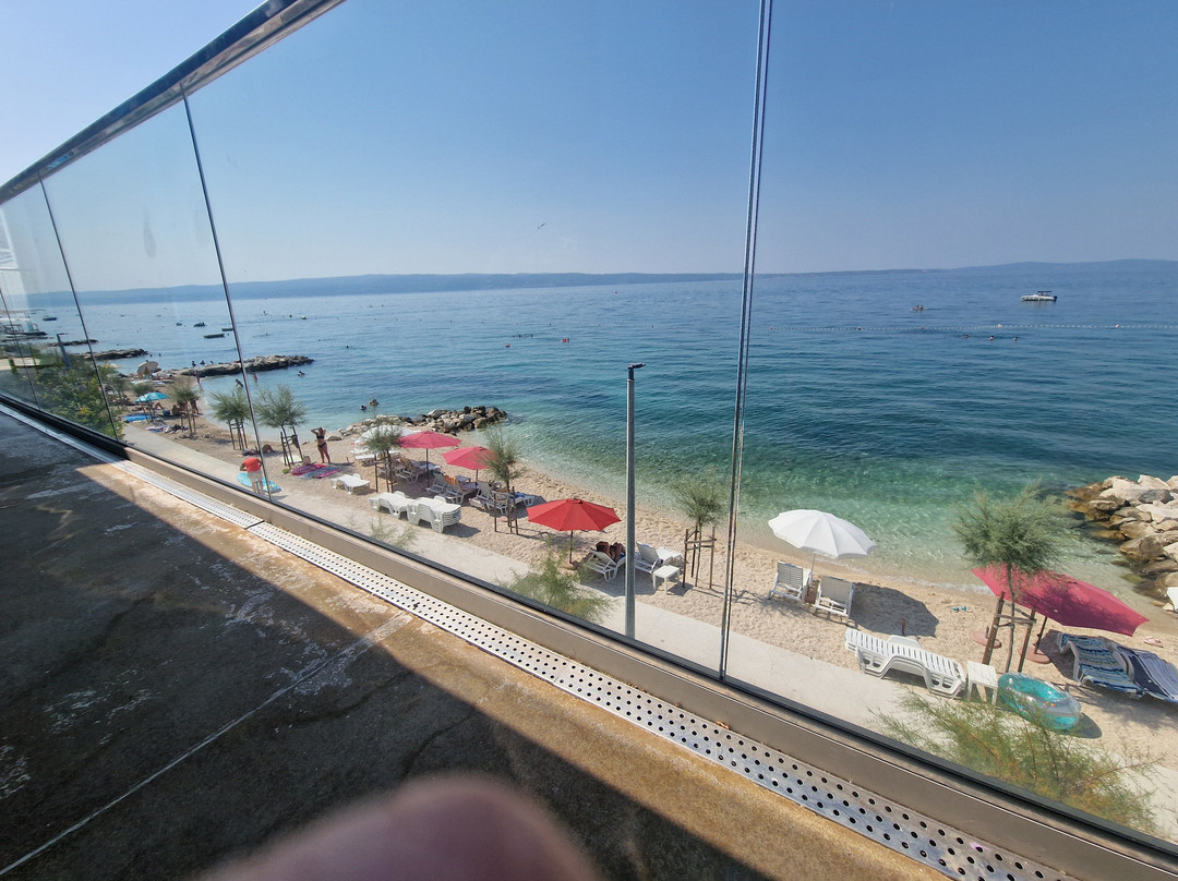 Gornje Sitno酒店住宿-Apartments Zanic on The Beach