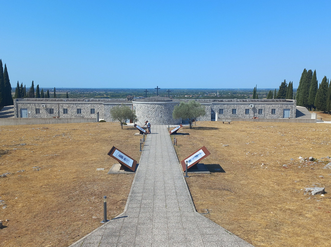 Sacrario Militare Di Redipuglia-Fogliano Redipuglia必去景点