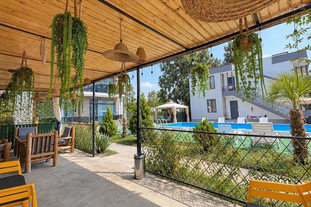 Apollo Plus Cottages
