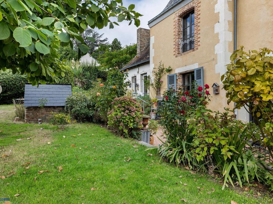 Saint-Pierre-du-Lorouer酒店住宿-Chambres d'Hotes La Haute Folie