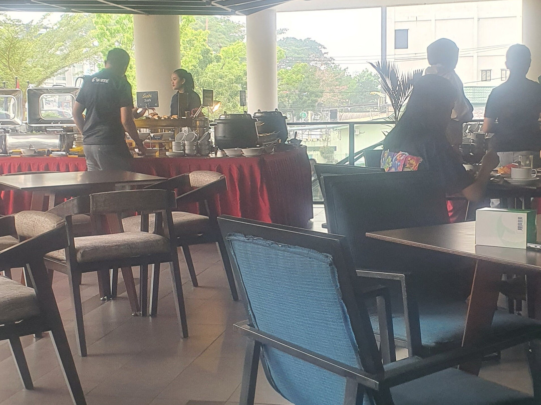 金色郁金香酒店-坤甸主图
