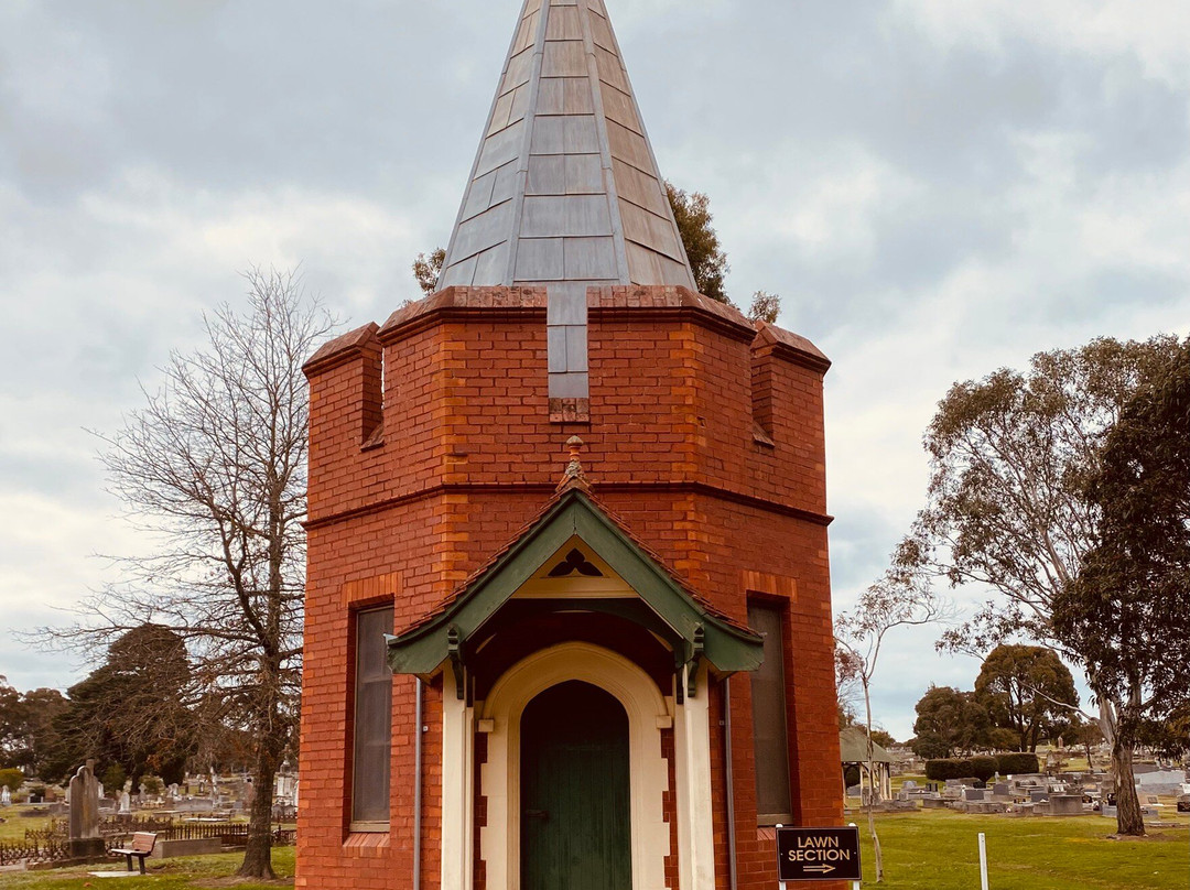Ararat Cemetery-亚拉拉特山必去景点