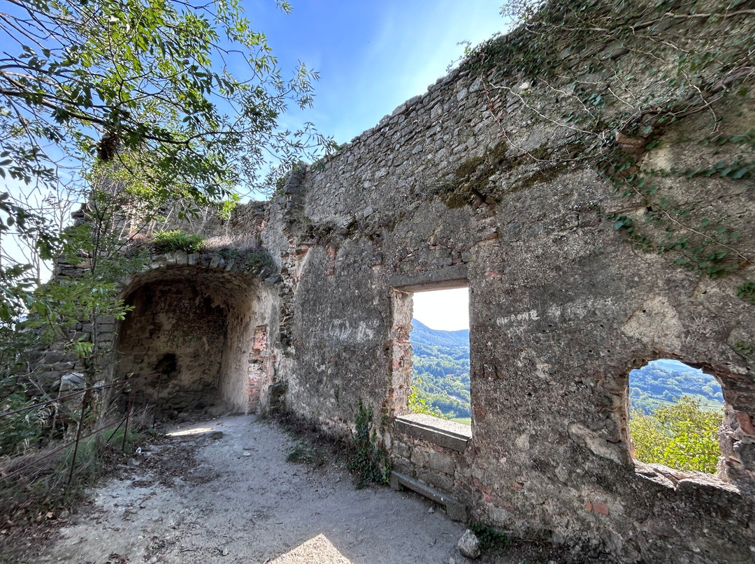 Ruderi Castello di Speronella a Rocca Pendice-Teolo必去景点