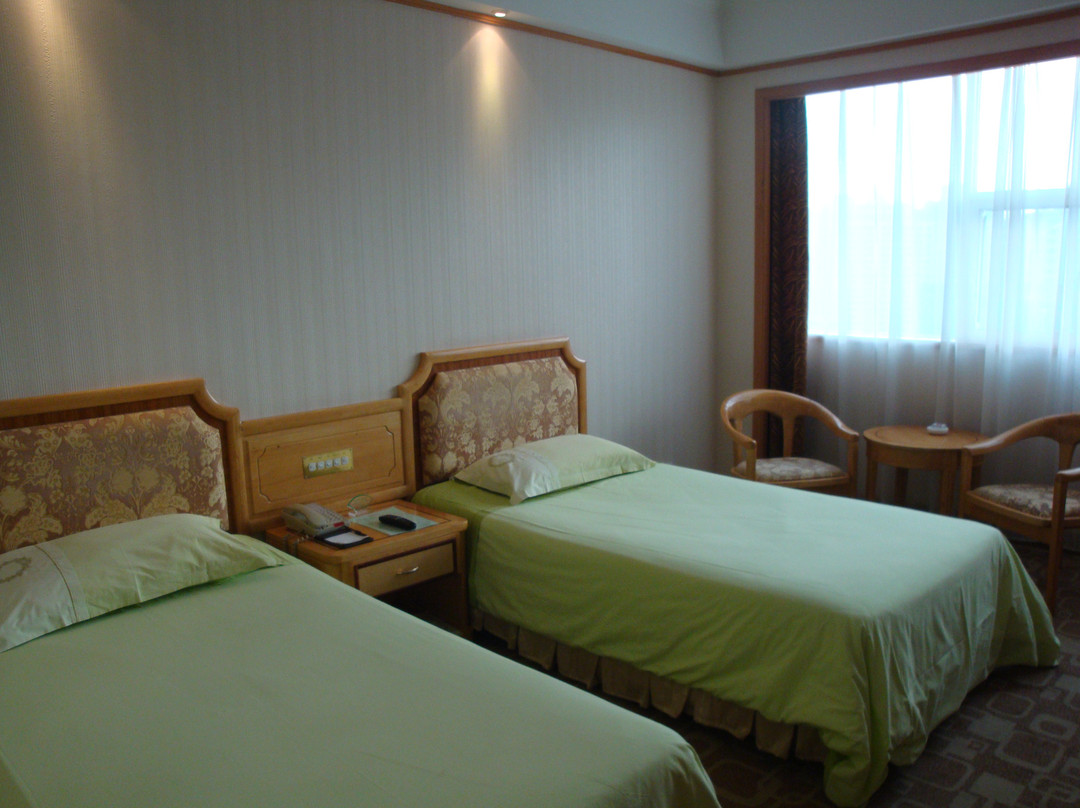 桔子酒店(贵阳大十字民生路好吃街店)主图