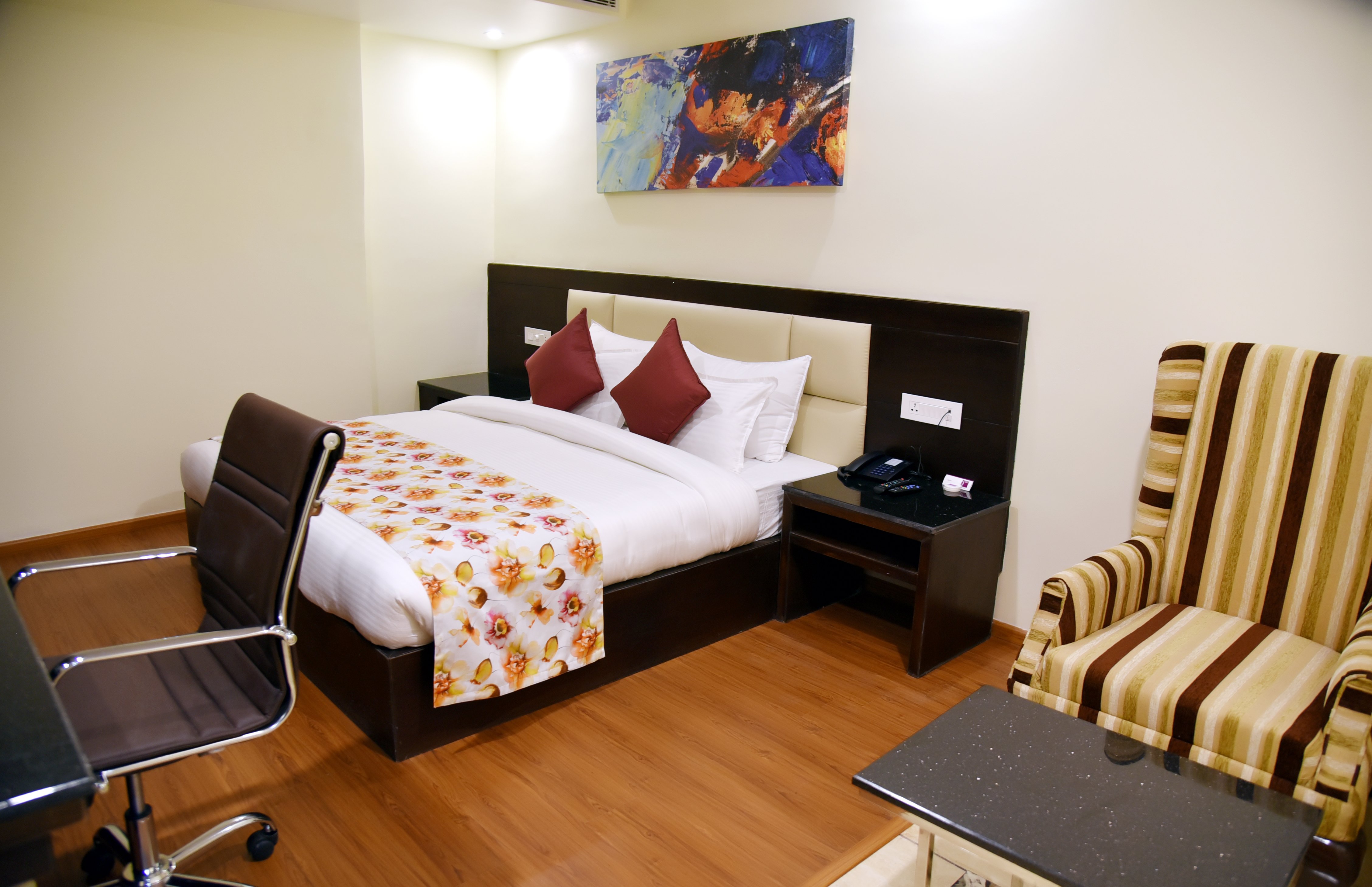 Clarks Inn Suites-官方