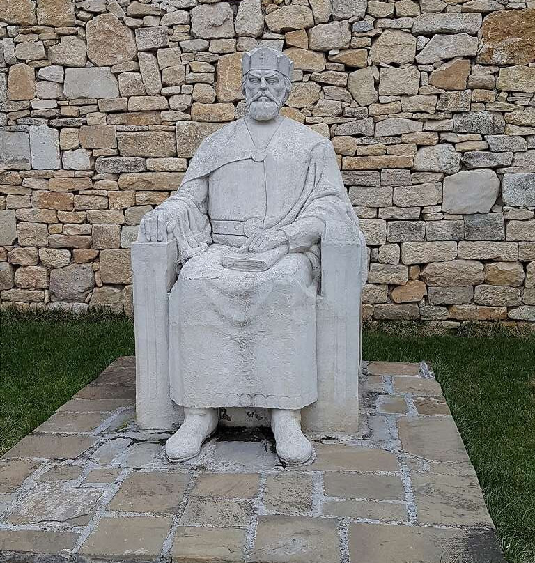 Yard of the Cyrillic alphabet景点图片