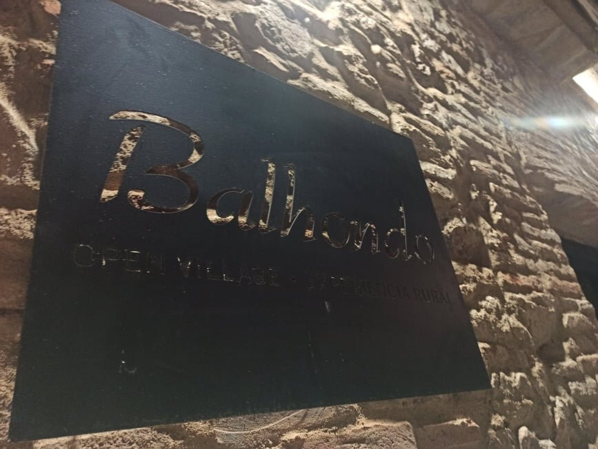 Balhondo Open Village