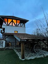 Satul Banului Guesthouse主图