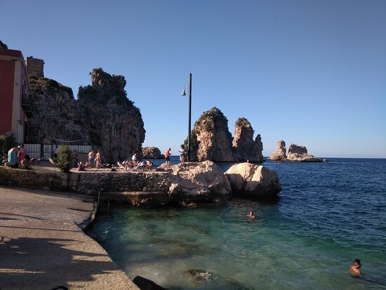 Spiaggia dei Faraglioni-Scopello必去景点
