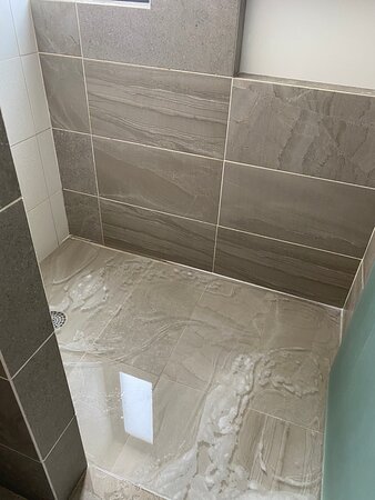 Estanza Hotel & Suites-官方