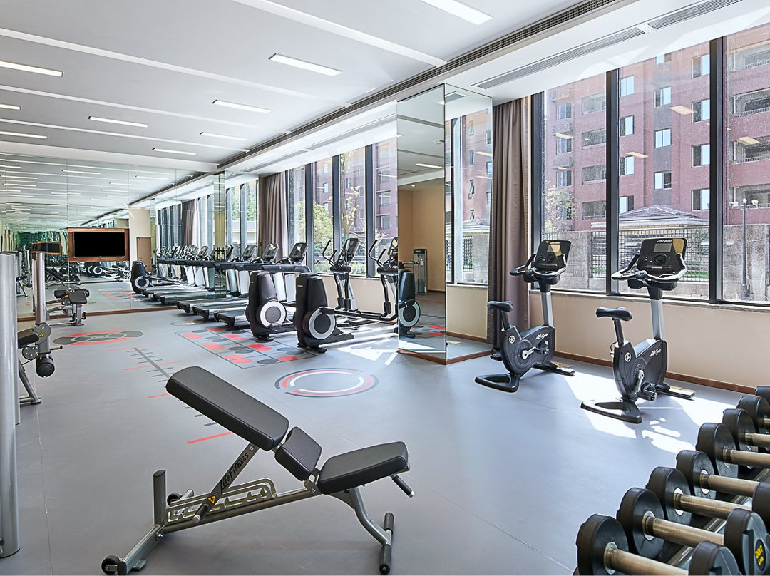 扬州奥卓雅居酒店主图