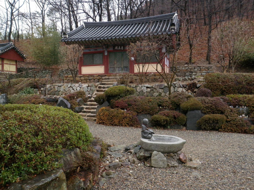 Oeosa Temple of Unjesan Mountain景点图片