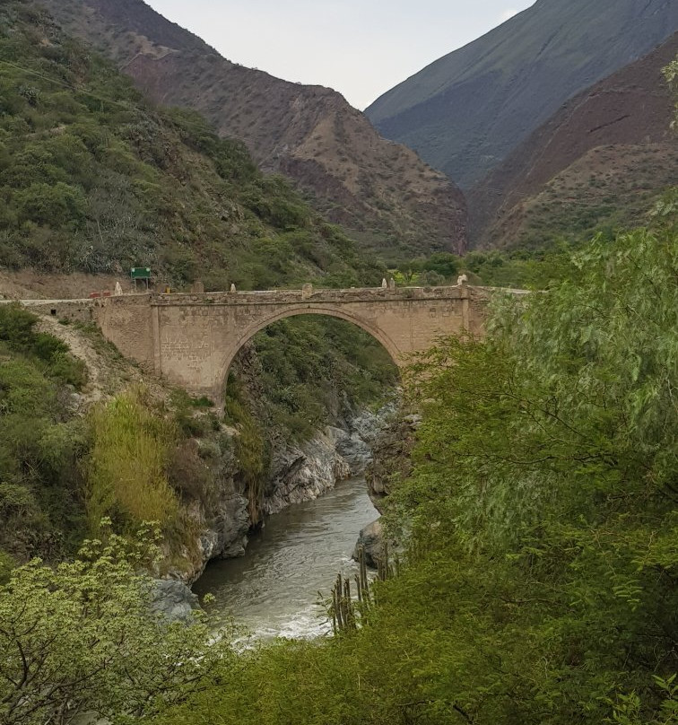 Puente colonial Pachachaca-Abancay必去景点