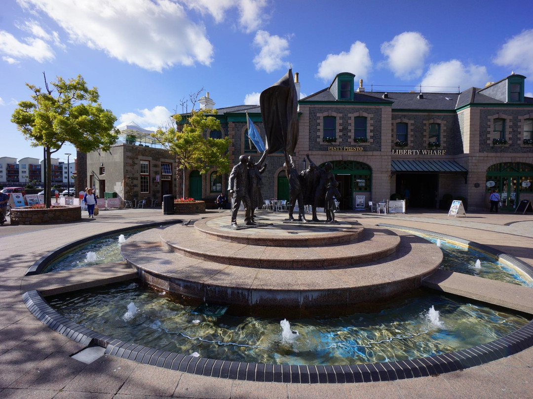 St. Helier旅游景点-Liberation Square