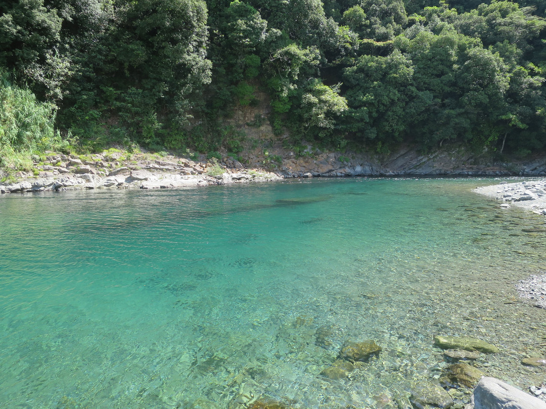 西条市旅游景点-Kamogawa River