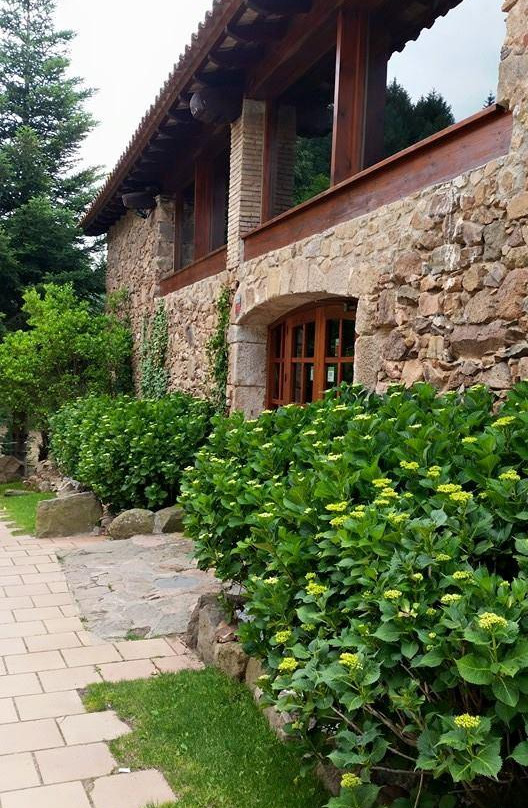 Sant Sadurni d'Osormort餐馆和美食-Mas La Rovira Restaurante