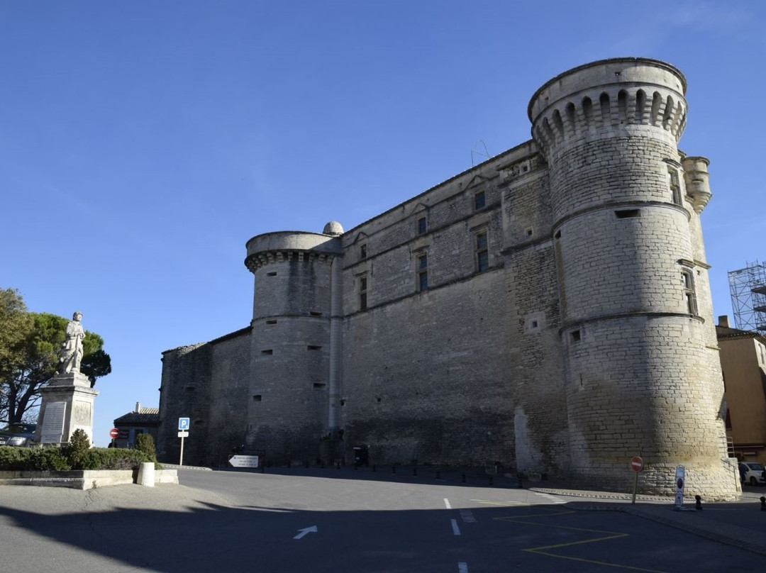 Gordes Castle景点图片