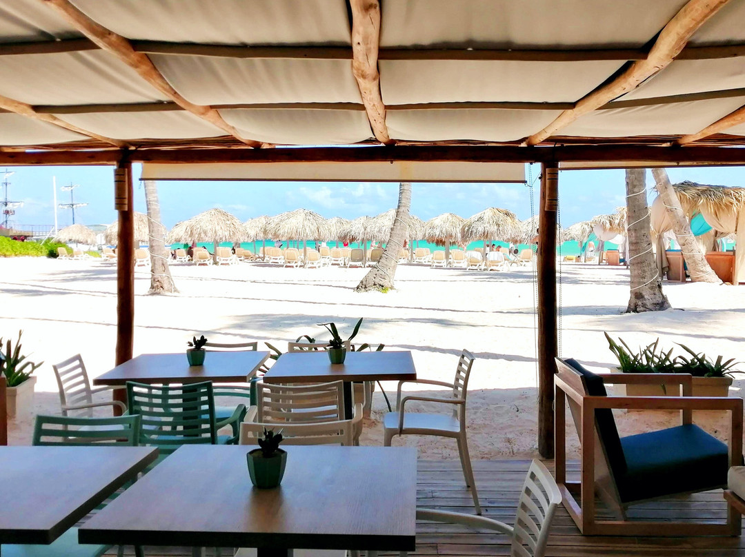 Villa Blanca Beach Club & Restaurant