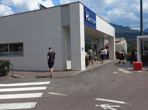 Hermes Snack Bar & Market