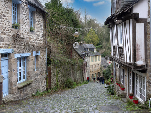 La Rue Du Petit Fort