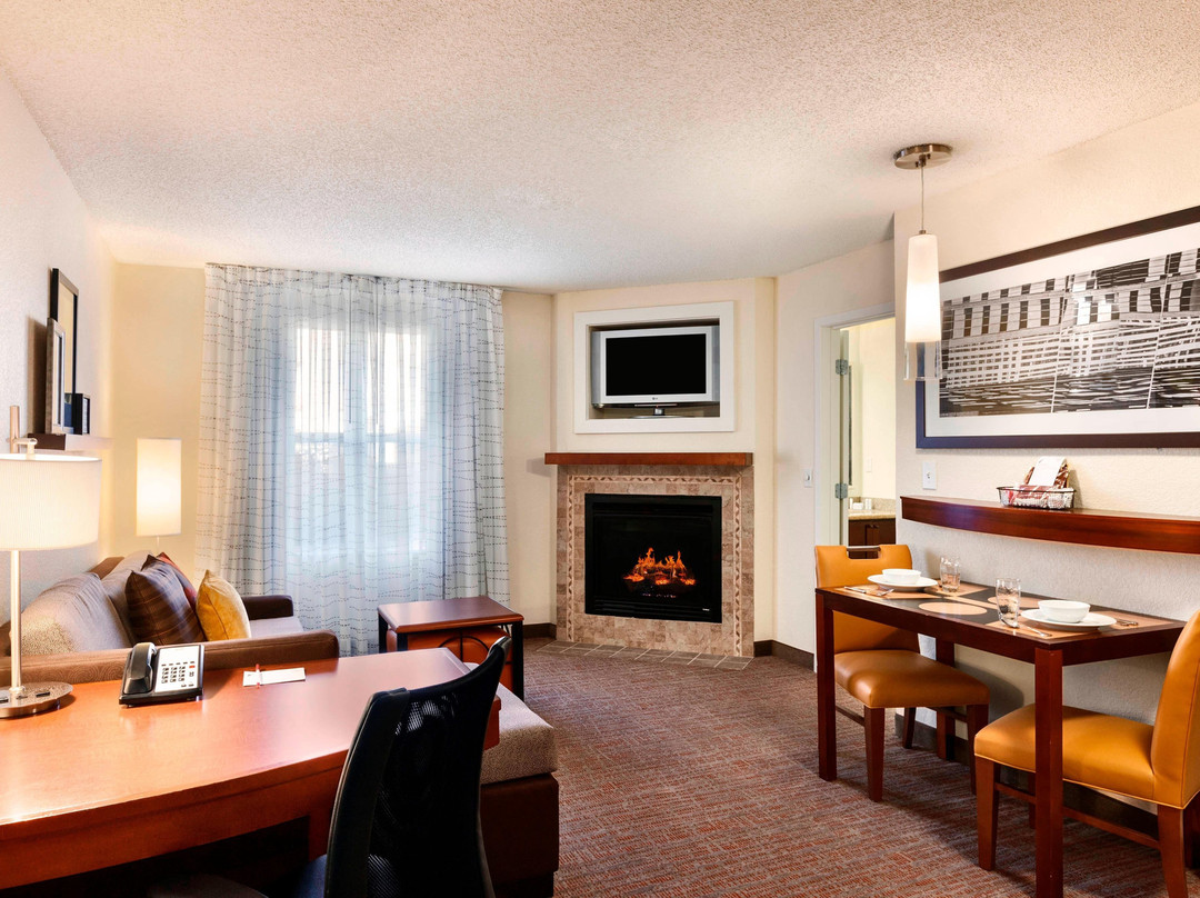 Residence Inn by Marriott Greensboro Airport主图