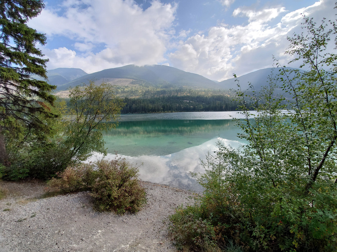 Whitetail Lake Recreation Site & Campground景点图片