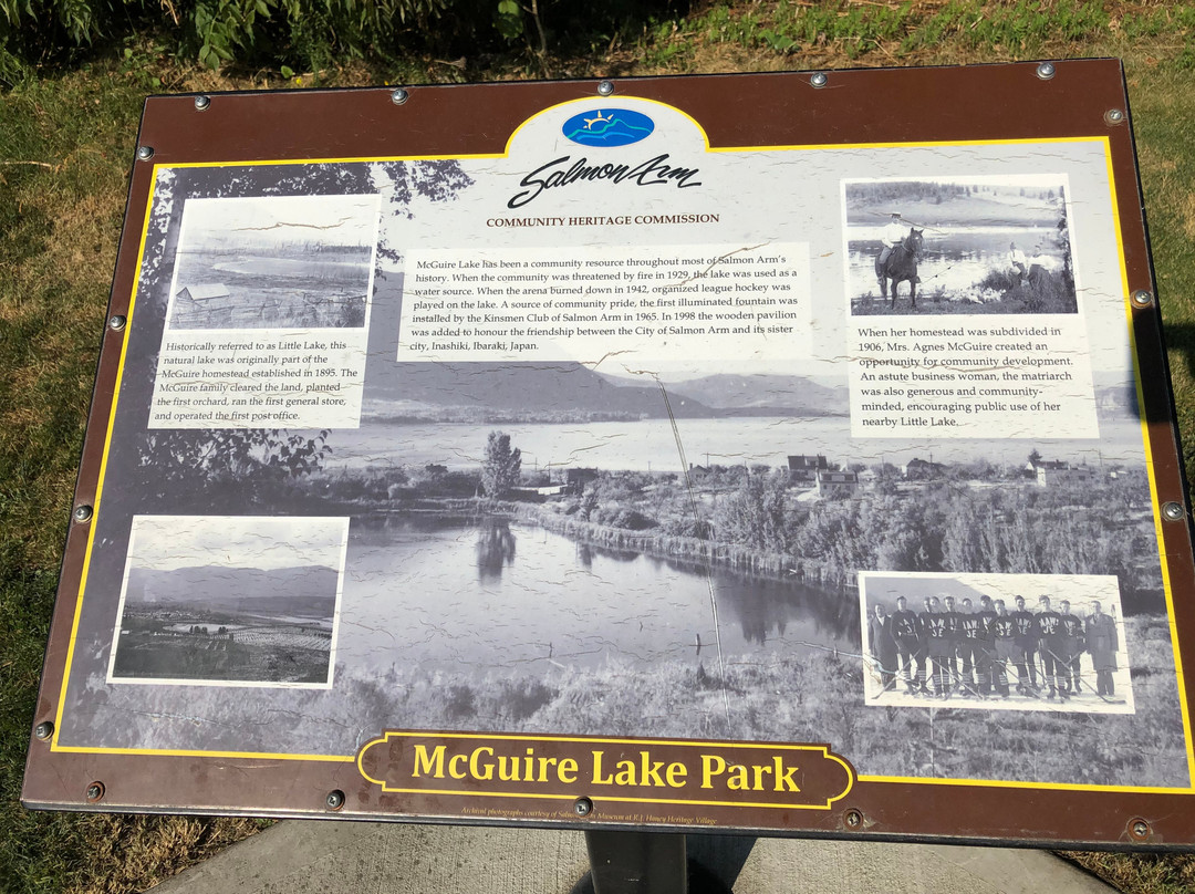 McGuire Lake Park景点图片