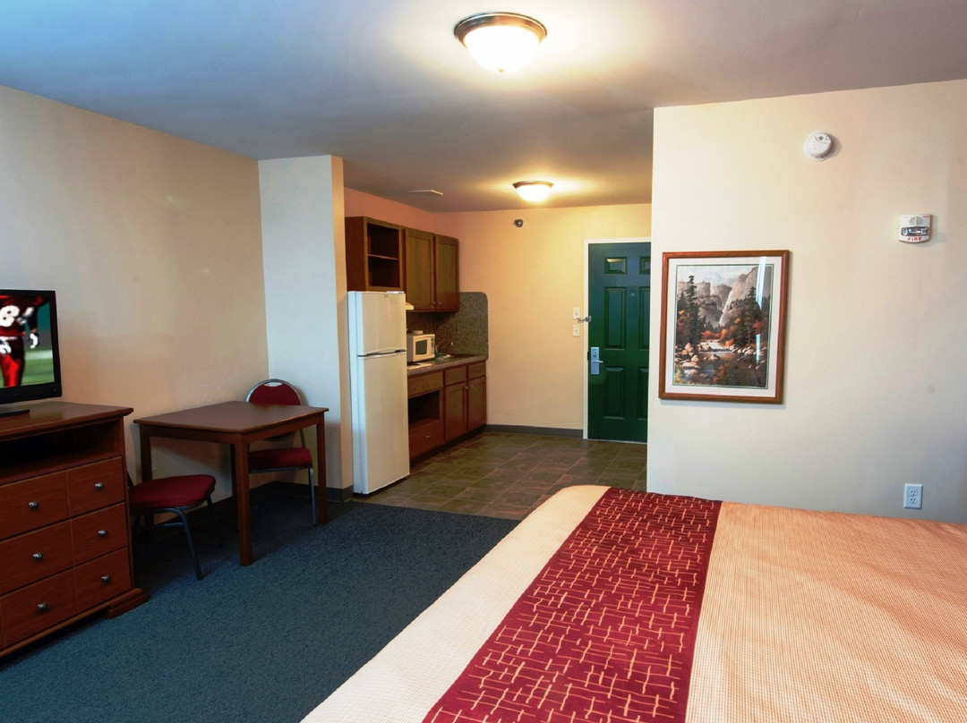 Red Roof Inn & Suites Dickinson主图