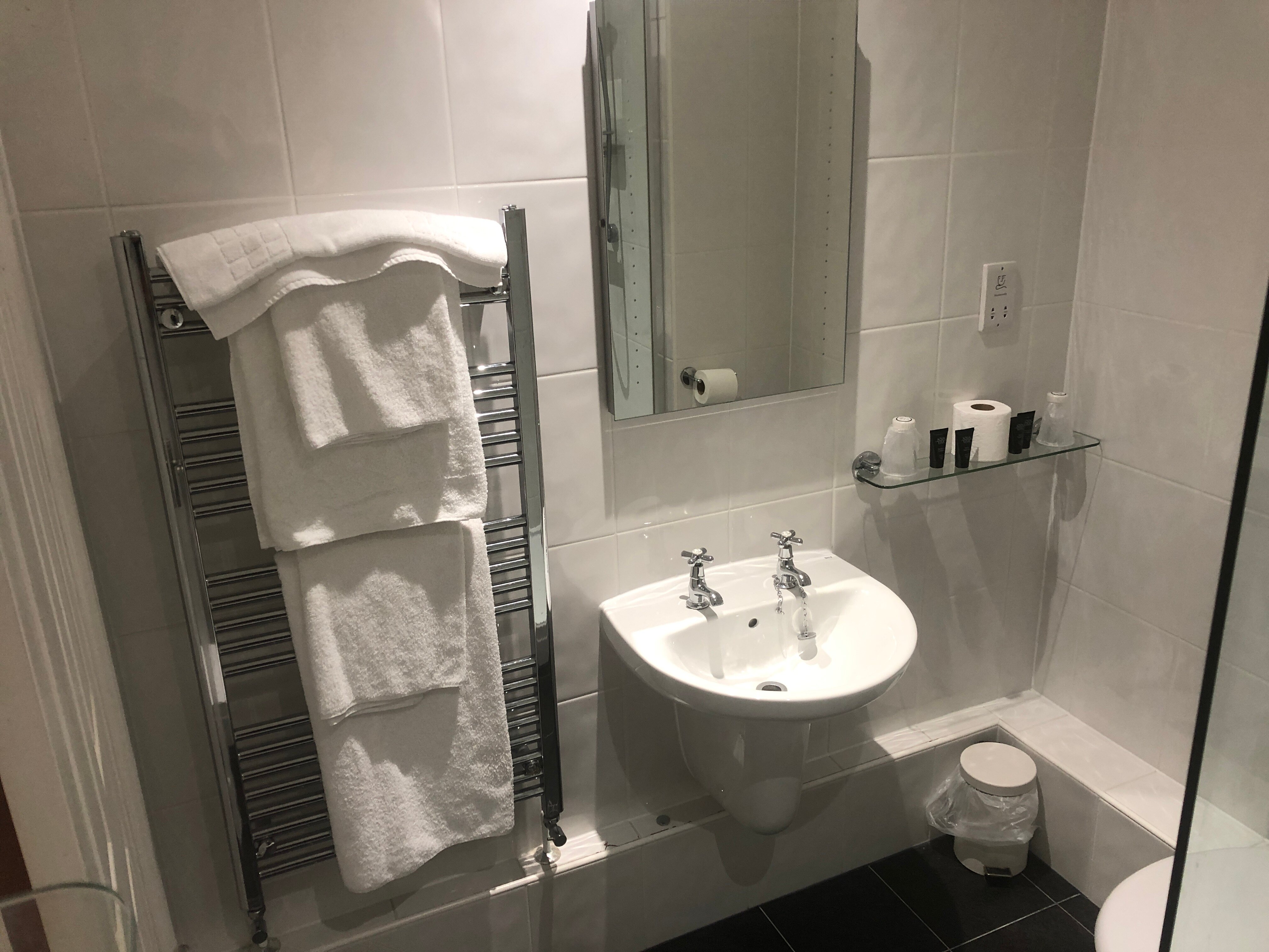 Best Western Royal Chase Hotel-浴室