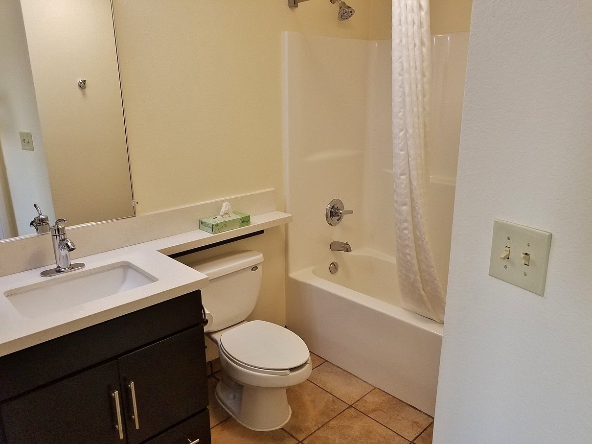 Candlewood Suites Perrysburg, an IHG hotel-浴室