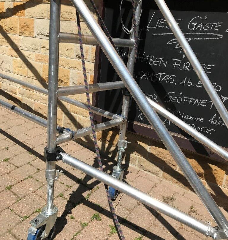 Amselgrundschloesschen主图