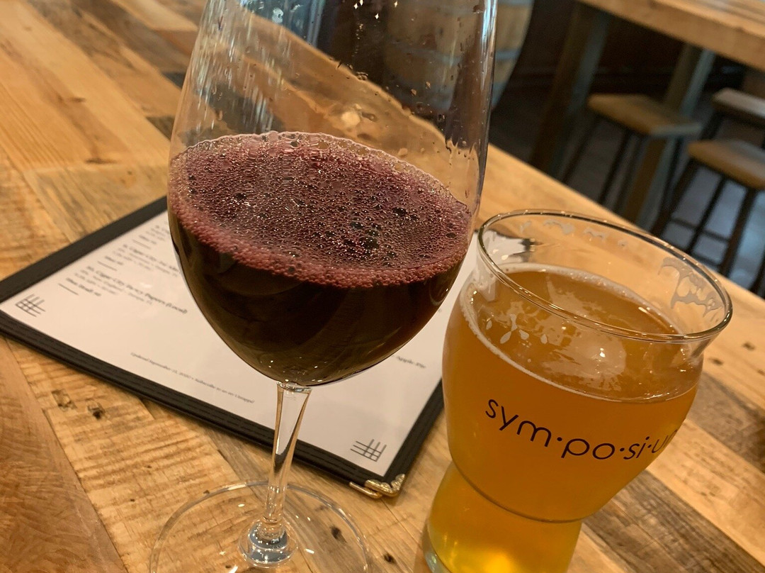 Symposium Craft Beer & Fine Wine-Indian Shores必去景点