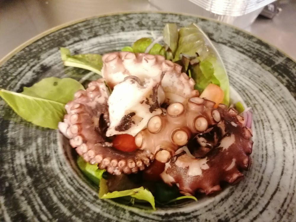 圣佩莱格里诺泰尔梅餐馆和美食-Alby&paul Salsamentario Bistro