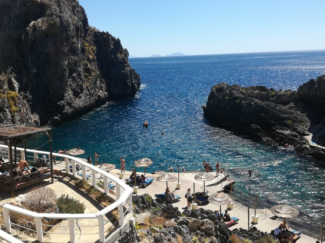 Kalypso Dive Center & School-雷斯蒙必去景点