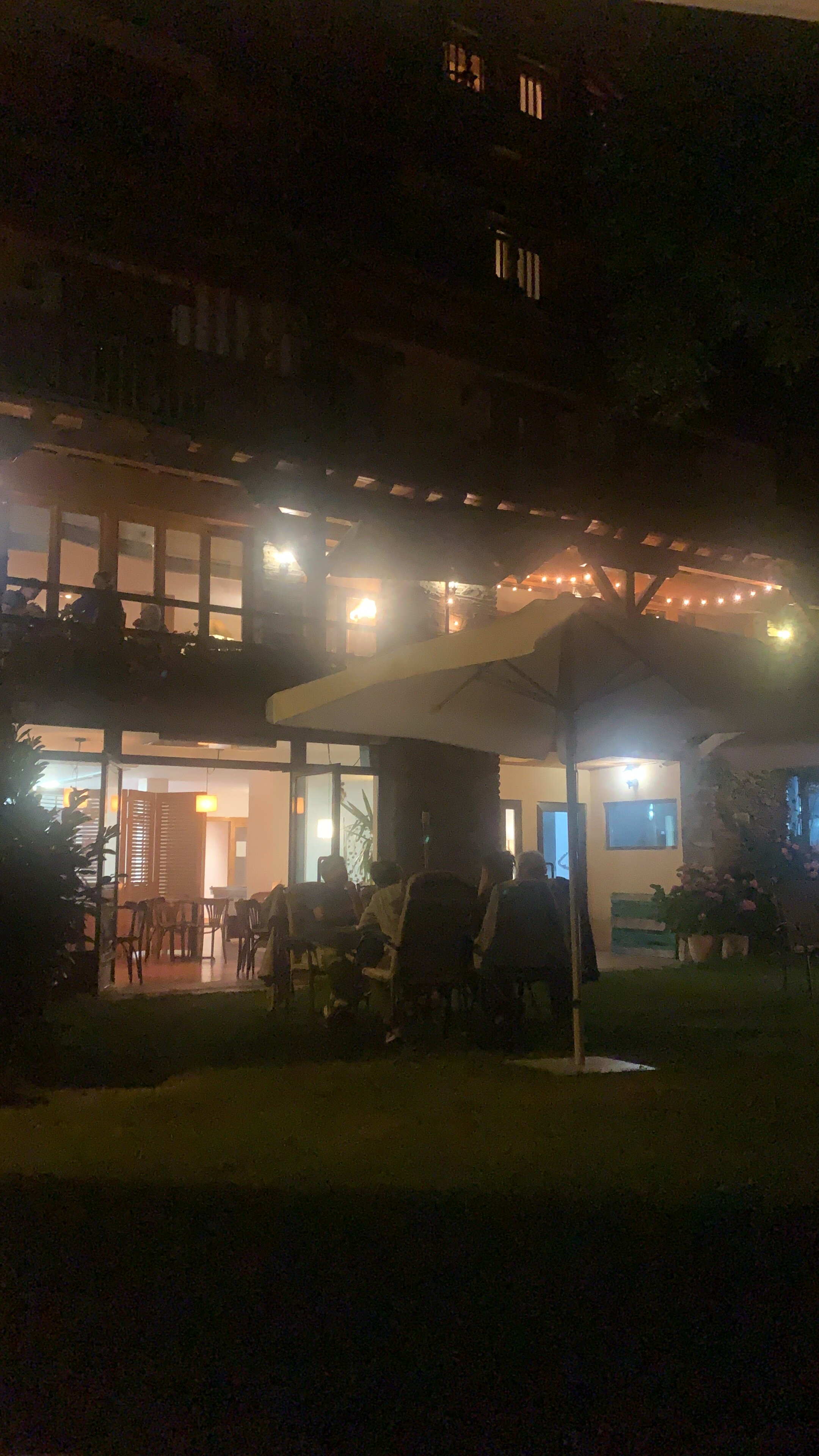 蓝色湖泊酒店-家庭/游戏区