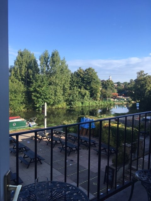 The Weir Hotel主图