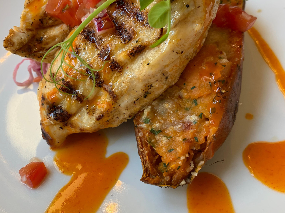 Zuni Restaurant, Bar & Boutique Hotel主图