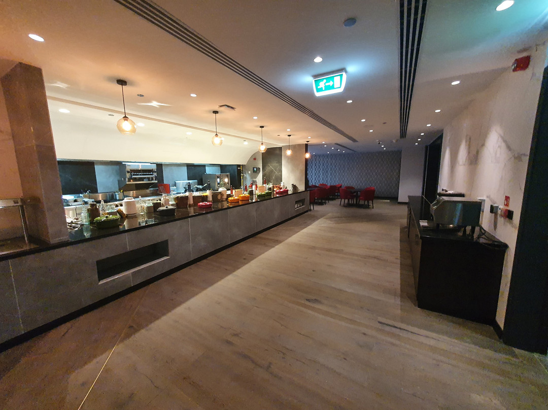 Ramada Encore by Wyndham Muscat Al-Ghubra主图