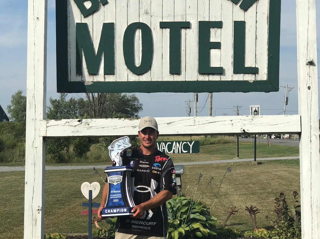 Bridgeview Motel主图